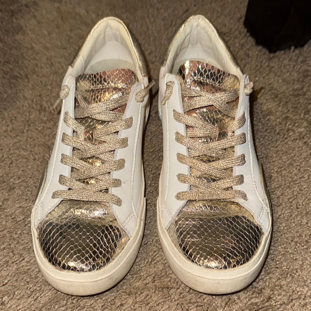 Dolce Vita Women's Sneakers White with Gold Accents, 6.5